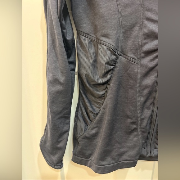 Athleta Revive Ruched Gray Vented Full Zipper Jacket Women's Size XS Zip Pockets - Picture 2 of 8